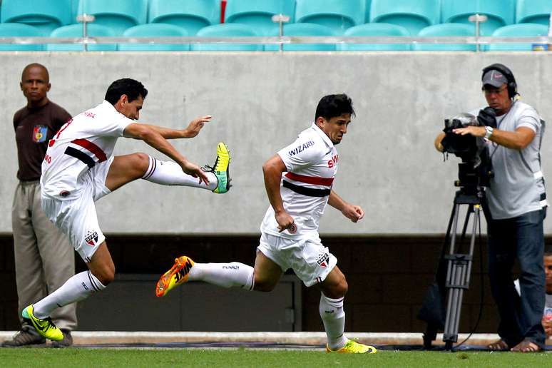 <p>Com boa atua&ccedil;&atilde;o de Ganso, S&atilde;o Paulo conseguiu suada vit&oacute;ria na Arena Fonte Nova</p>