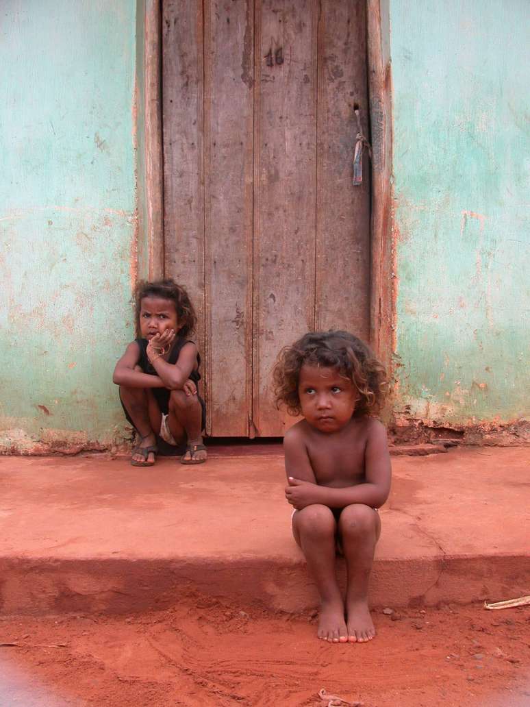 Crianças no município do Piauí Guaribas, que serviu de cidade-piloto do Bolsa Família em 2003