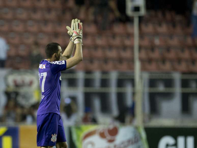 Escalação do Corinthians: Cássio ou Walter, e briga forte no