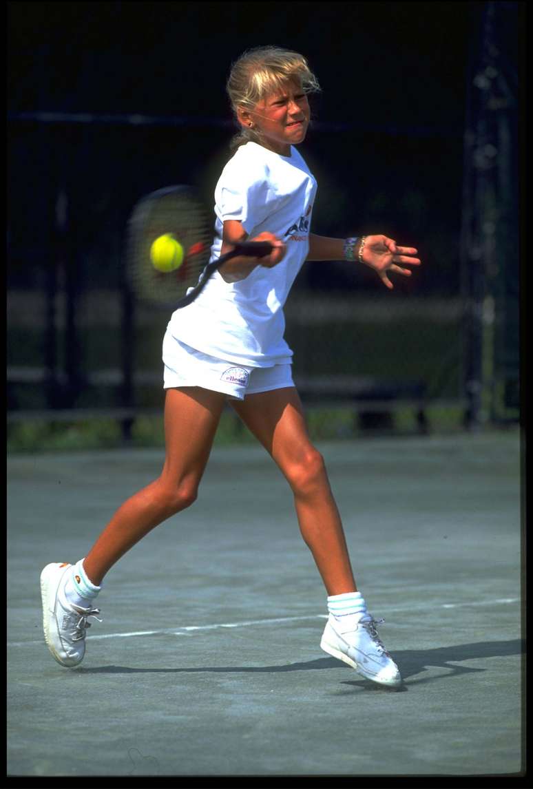 <p>Russa iniciou cedo no tênis e ainda aos dez anos já atraiu interesse de empresários</p>