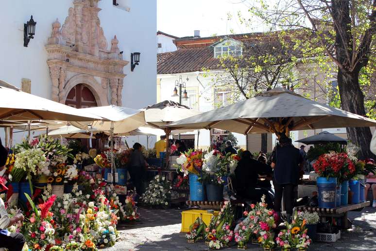 <p>A praça das Flores é um dos locais mais procurados pelos turistas</p>