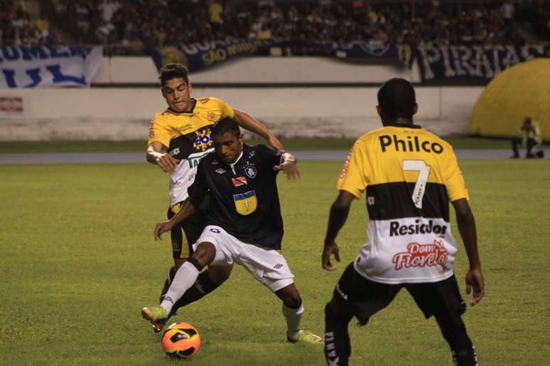 <p>Time vive uma grave crise no profissional, sem disputar torneios desde mar&ccedil;o</p>