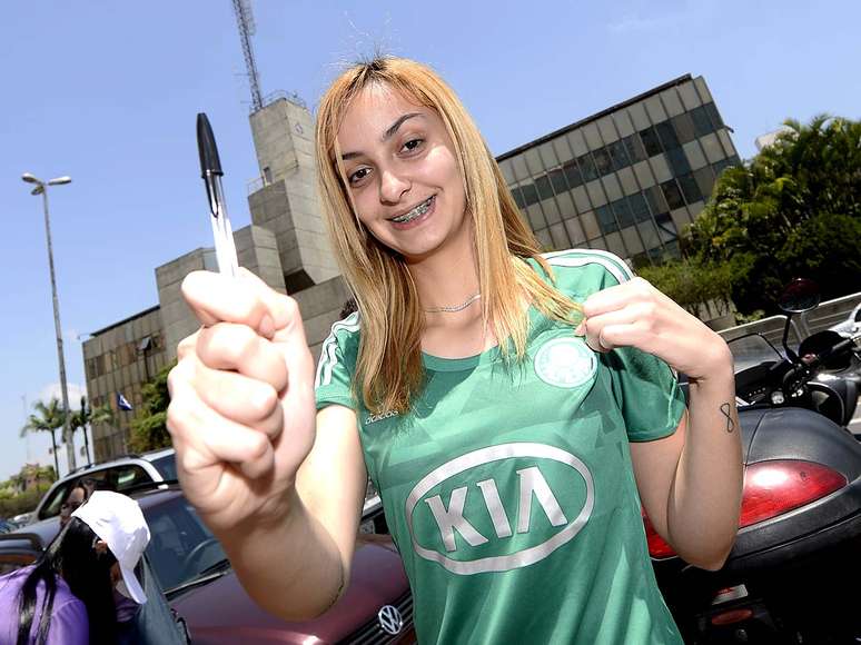 <b>S&atilde;o Paulo - </b>Palmeirense, a candidata Melissa Sales, 19 anos, pretende fazer a prova neste s&aacute;bado e ainda ver o jogo do seu time do cora&ccedil;&atilde;o, que pode subir para a primeira divis&atilde;o do Campeonato Brasileiro