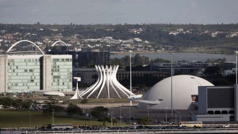 <p>O Brasil caiu 11 posições em relação ao ano passado e ficou em 42º lugar no ranking; o melhor desempenho brasileiro foi no quesito ambiente financeiro (14ª posição)</p>