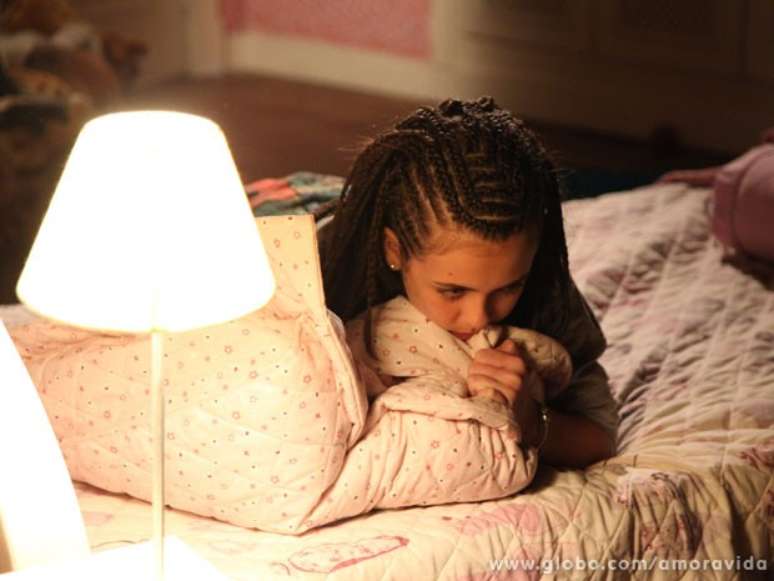 <p>Paulinha fica chateada com a rea&ccedil;&atilde;o de Bruno quando ele v&ecirc; seu novo visual</p>