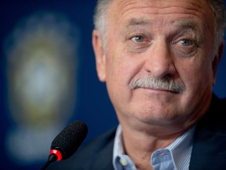 <p>Felip&atilde;o comemorou indica&ccedil;&atilde;o &agrave; Bola de Ouro como melhor treinador</p>