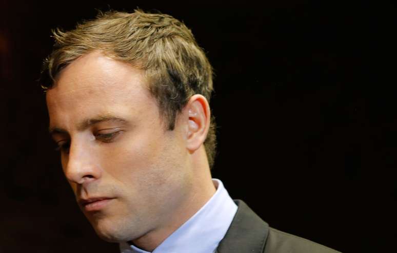 <p>Pistorius já admitiu que disparou tiros contra a namorada</p>