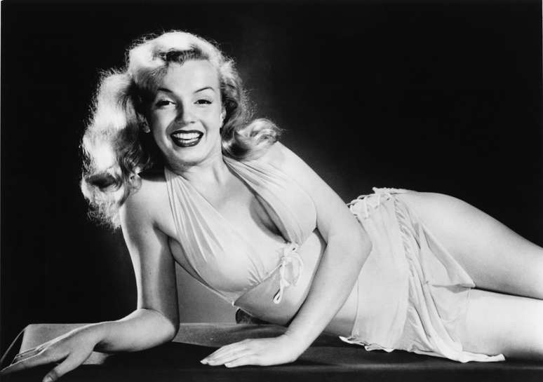 Marilyn afirmou na época que usava apenas o perfume Chanel nº 5 para dormir