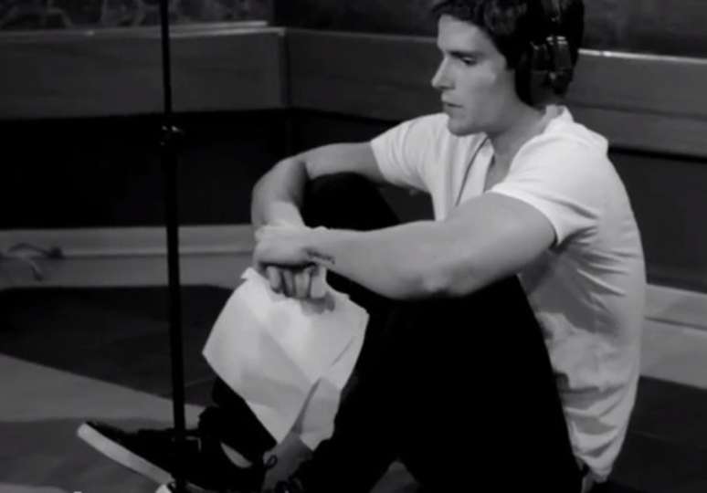 Jonatas Faro lan&ccedil;ou covers de 'Impossible' e 'Against All Odds'