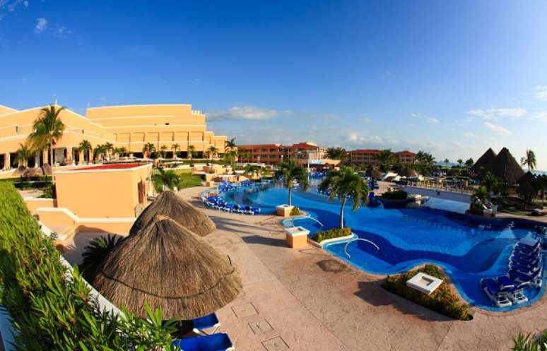 Hotéis e resorts das praias do Caribe costumam oferecer o serviço all inclusive. Eles são bastante procurados por turistas americanos e brasileiros.