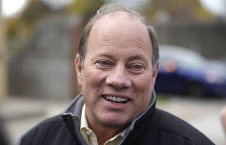 Os eleitores de Detroit escolheram o promotor e ex-diretor de hospital Mike Duggan para a Prefeitura da cidade