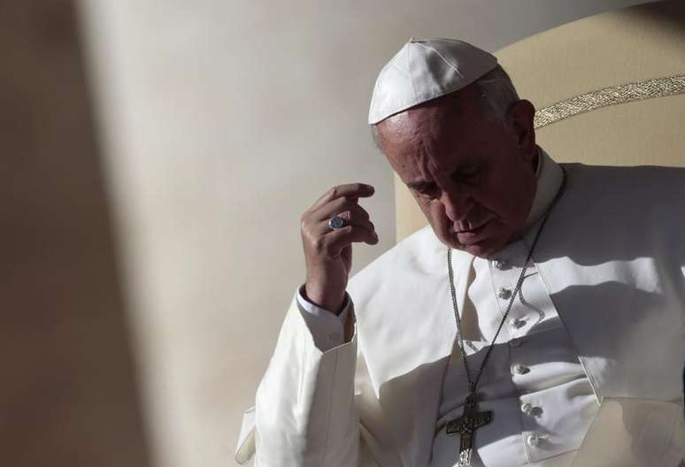 <p>Papa Francisco durante a celebração de sua missa semanal de quarta-feira na Praça São Pedro, Vaticano</p>