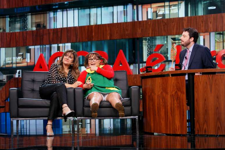No Brasil para apresentar a turnê 'Fíjate, Fíjate, Fíjate', Chiquinha disse que ama o País. Programa ainda promoveu o encontro da artista com a dubladora Cecília Lemes