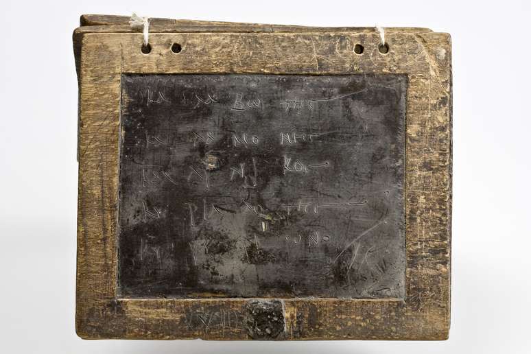 Tábua de cera da Roma antiga tinha tamanho de tablet moderno