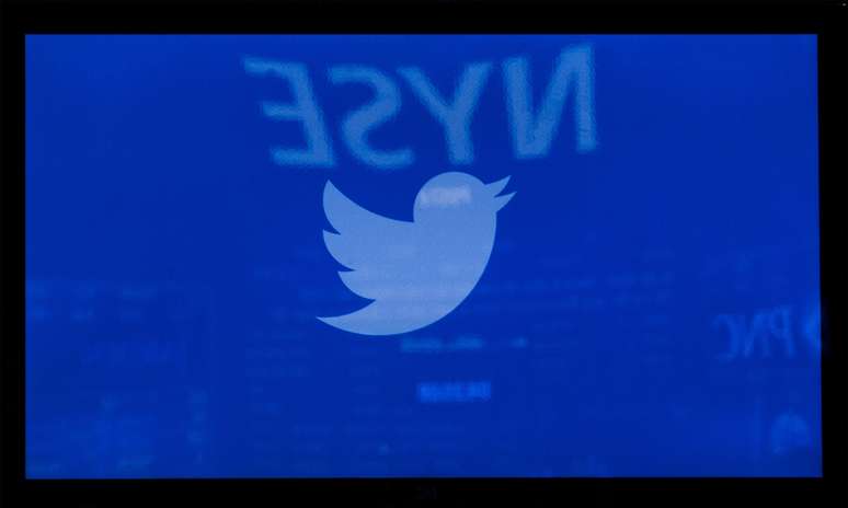 Twitter estreia na bolsa de Nova York com ação negociada a US$ 26