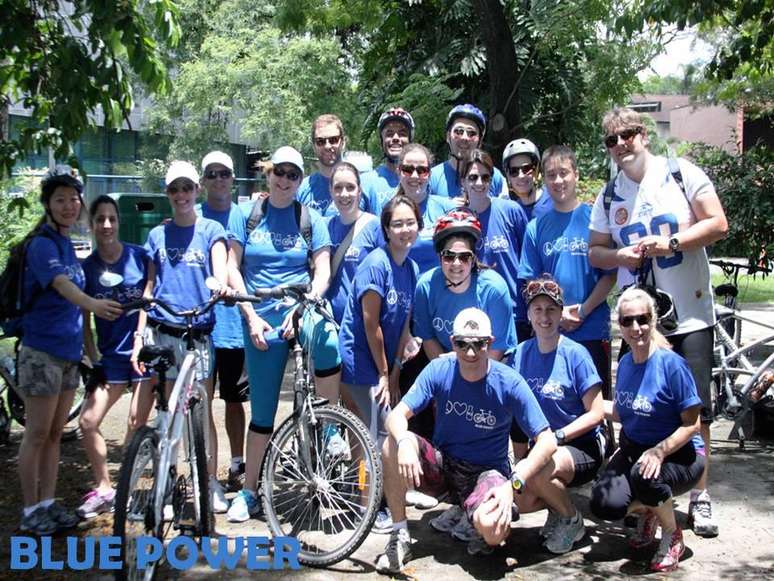 Integrantes do grupo Blue Power durante evento de conscientização sobre a Diabetes