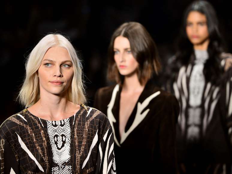 <p>Aline Weber foi destaque do desfile da Iódice</p>