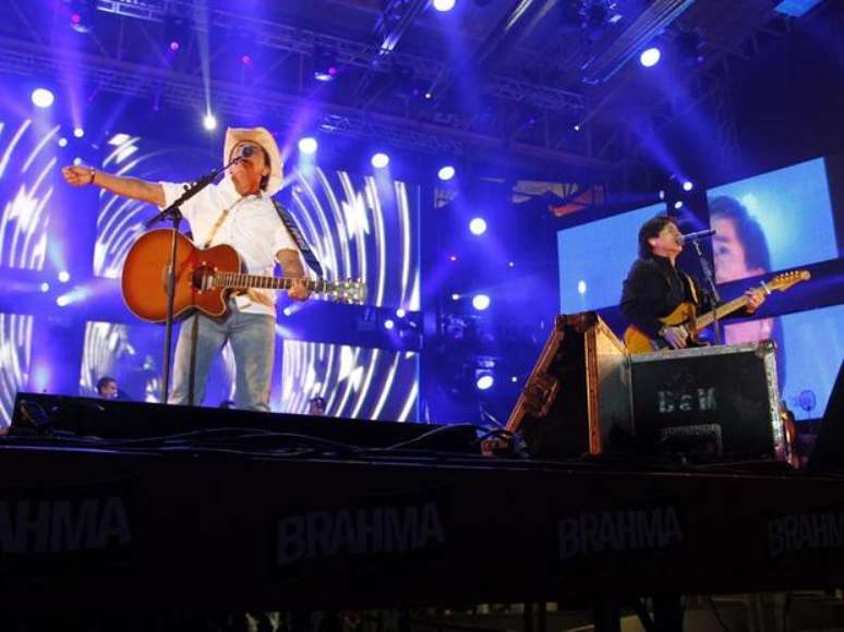 <p>Sertanejos durante show realizado na Festa do Pe&atilde;o de Barretos, em agosto deste ano</p>