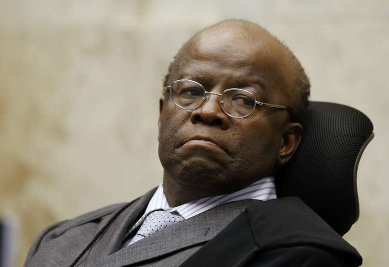 <p>Presidente do STF, Joaquim Barbosa, durante sessão do julgamento do mensalão</p>