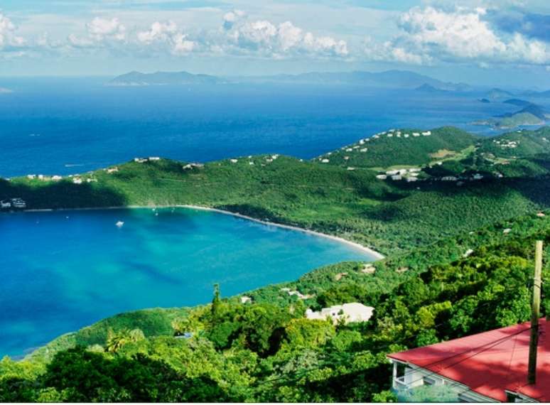 Drakess Seat fica localizado junto a Magens Bay, uma baía de Saint Thomas famosa pelas areias brancas de suas praias