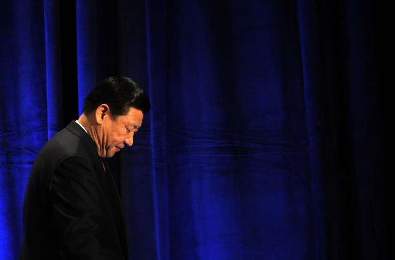 <p>Xi Jinping tem a enorme responsabilidade de manter o país com uma alta taxa de crescimento anual</p>