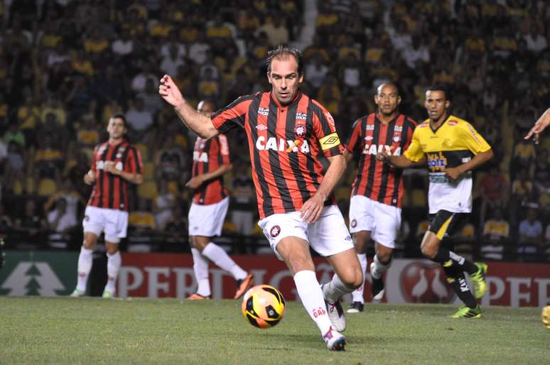 <p>Com a camisa rubro-negra, Paulo Baier fez 192 jogos e marcou 65 gols</p>