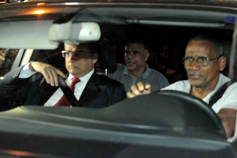 <p>Marcos Valério (empresário, considerado o operador do mensalão), se entrega na Polícia Federal em Belo Horizonte</p>