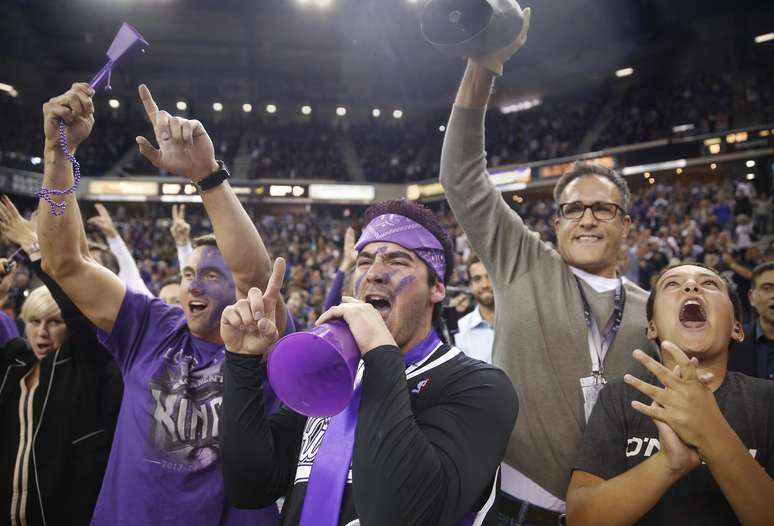A torcida do Sacramento Kings quebrou o recorde de barulho em arenas indoor na sexta-feira ao alcançar 126 decibéis durante a derrota para o Detroit Pistons