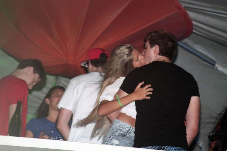 <p>Olin teve um relacionamento com Babi Rossi</p>