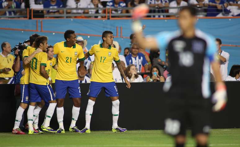 <p>Seleção Brasileira teve grande atuação no segundo tempo para aplicar um sonoro 5 a 0 na seleção de Honduras, classificada para a Copa</p>