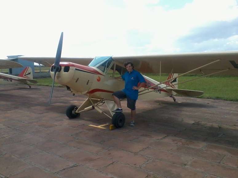 O estudante Volney Ferraz, 19 anos, ganhou uma bolsa integral para realizar o sonho de ser piloto, por meio do Prouni