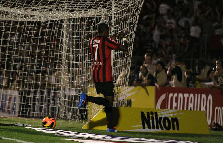 <p>Marcelo marcou seu primeiro gol pelo Atl&eacute;tico-PR nesta Copa do Brasil</p>