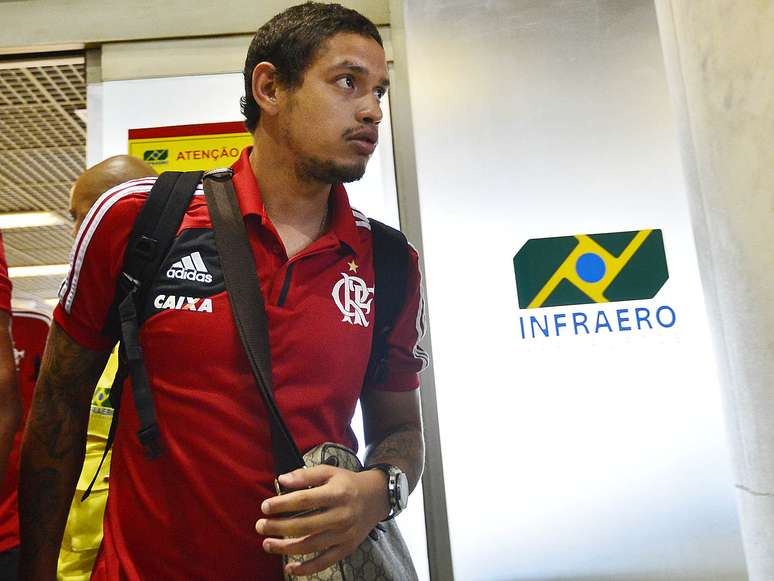<p>Carlos Eduardo é uma decepção no Flamengo</p>