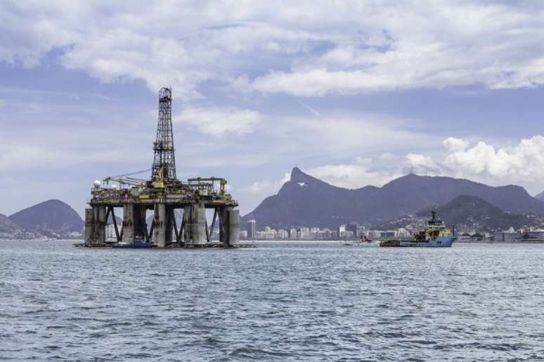 Petrobras pretende atingir meta de desinvestimentos de US$ 9,9 bilhões no período 2013-2017