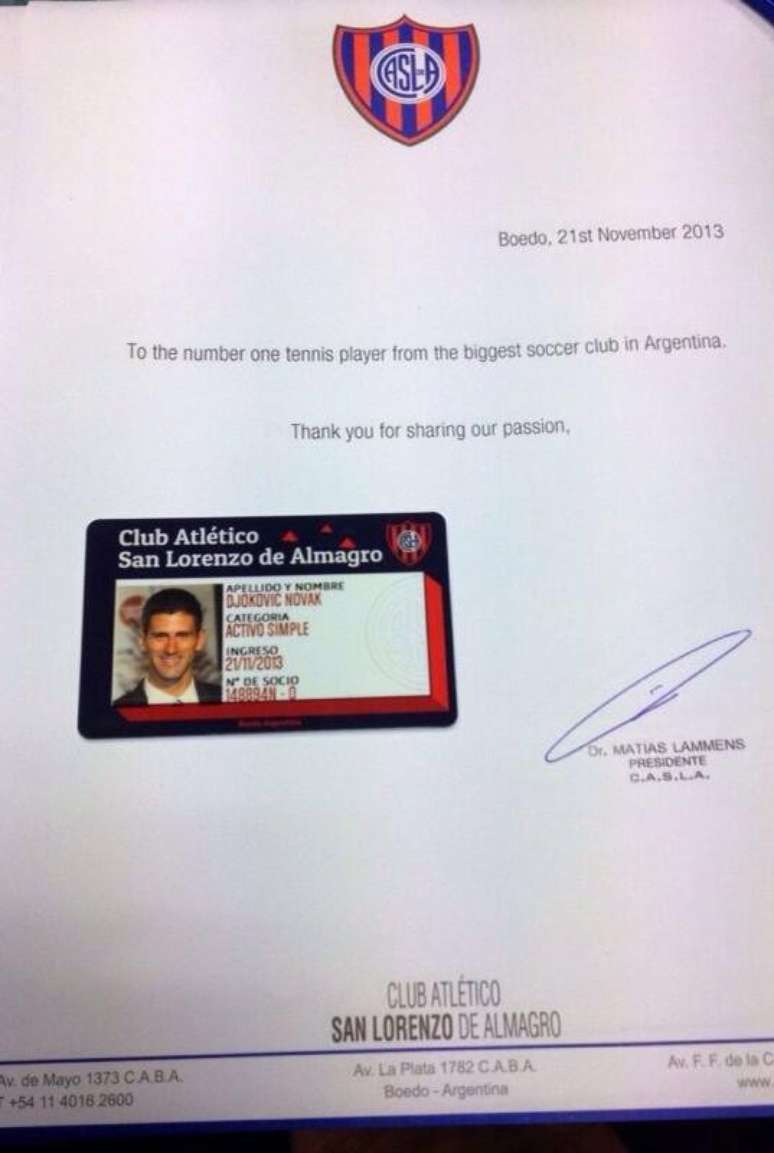 Presidente do San Lorenzo publicou a foto com a carteirinha de s&oacute;cio de Djokovic
