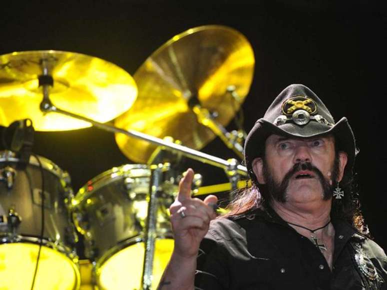 <p>Lemmy Kilmister, 67 anos, durante show da banda na edição de 2011 do Rock in Rio</p>