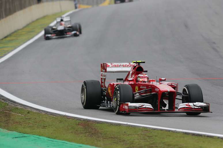 <p>Felipe Massa foi punido com drive-through e se revoltou com a decisão</p>