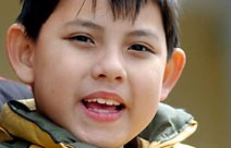 <p>Imagem mostra o menino Iruan quando tinha 8 anos e era alvo de disputa diplom&aacute;tica</p>