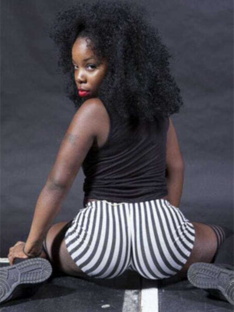 A londrina Mizz Versatile venceu o maior prêmio da noite de quinta-feira: £200 - o equivalente a R$ 740