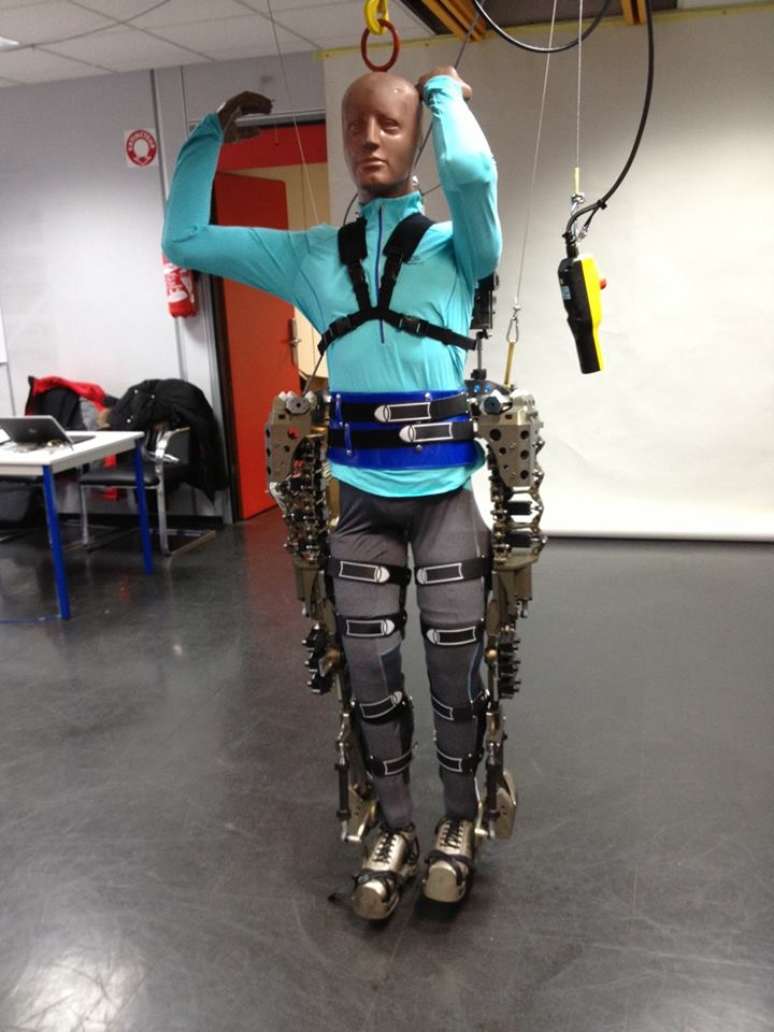 Cientista divulgou primeiras imagens do exoesqueleto do Walk Again