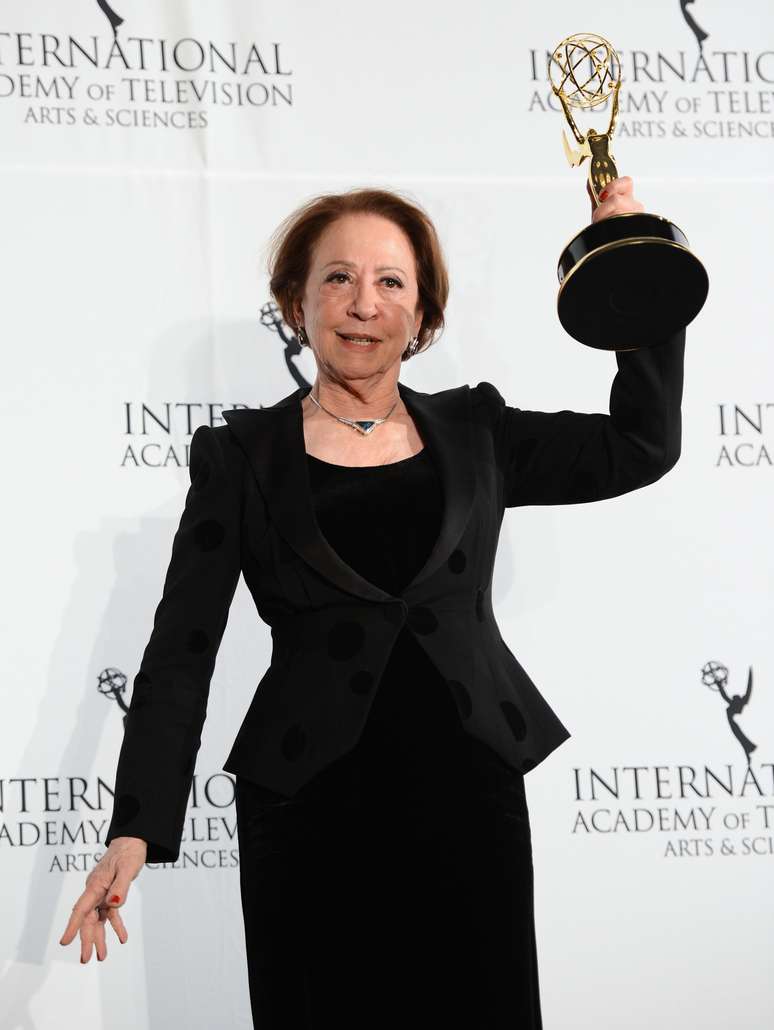 A atriz Fernanda Montenegro foi premiada no 41º Emmy Internacional, considerado o Oscar da televisão mundial