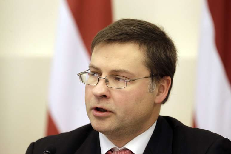 Valdis Dombrovskis concede entrevista após anunciar sua renúncia em Riga