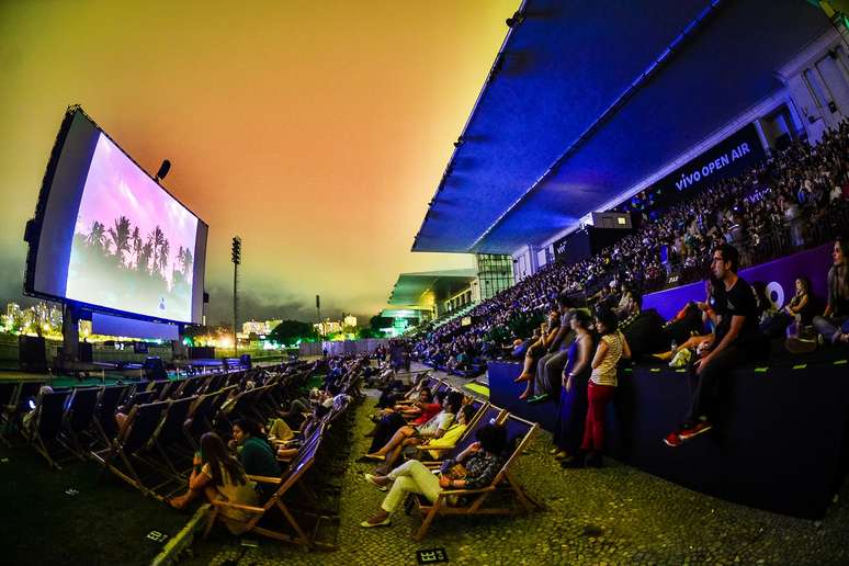 Maior evento de cinema aberto do mundo, VIVO Open Air começa hoje em Porto Alegre