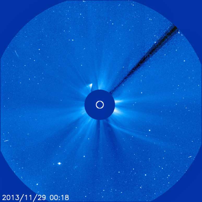 <p>O cometa Ison, ansiado objeto de desejo dos cientistas, parece ter se desintegrado em sua viagem ao redor do Sol</p>