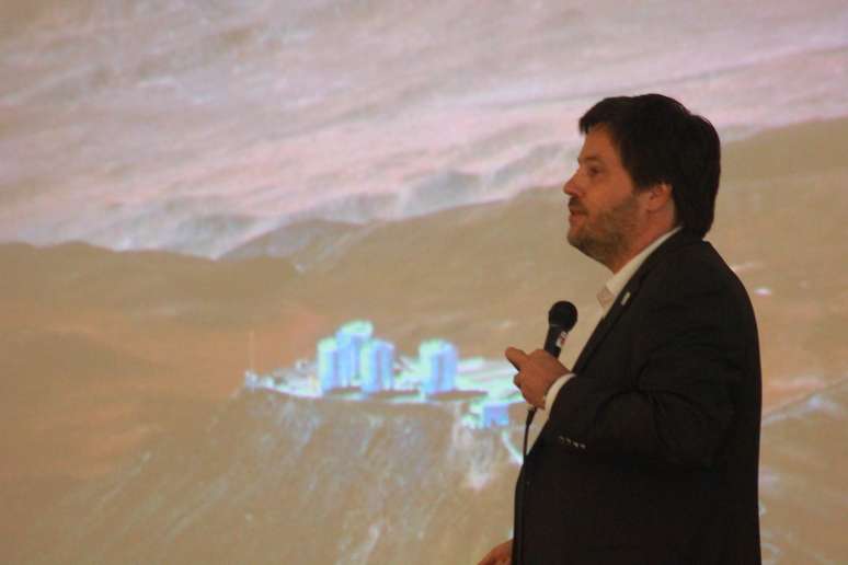 O diretor de operações do Observatório de La Silla Paranal, no Chile, Andreas Kaufer, durante Congresso Latino Americano de Astronomia realizado em Florianópolis