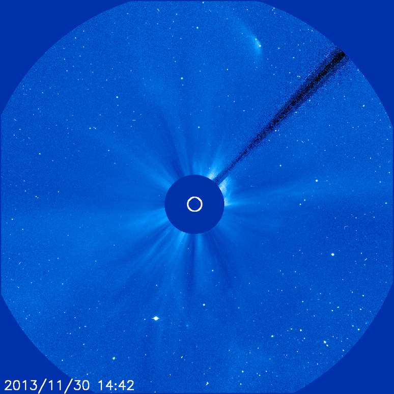 Imagem de sonda mostra perda de brilho do cometa Ison