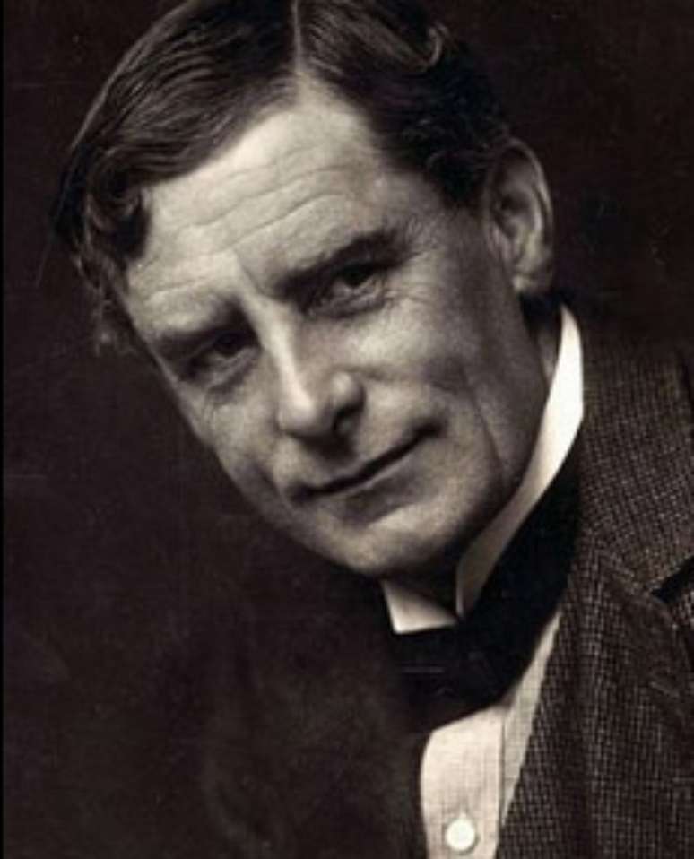 Foto do pintor Walter Sickert, suspeito de ser Jack, o Estripador