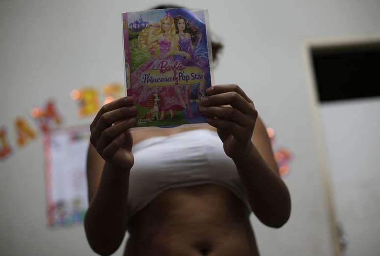 <p>Vanessa, 13 anos, foi apanhanda pelos policiais e levada a um abrigo em Fortaleza; capital cearense é epicentro do turismo sexual, uma das principais preocupações para a Copa do Mundo de 2014</p>