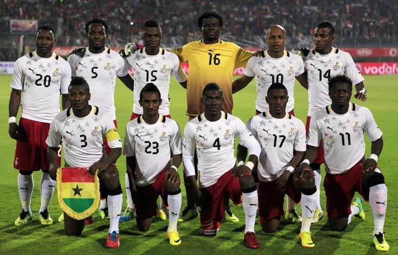 Seleção de Gana posa para foto em 19 de novembro no Cairo.