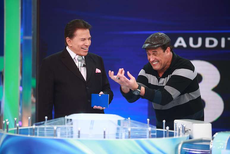 <p>Silvio Santos recebeu Sérgio Mallandro no 'Jogo das 3 Pistas', que vai ao ar neste domingo</p>